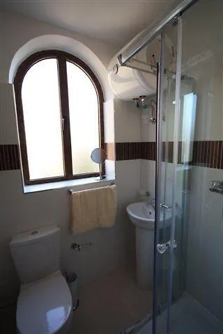 Cloister'S Walk Hotel Saint Julian's