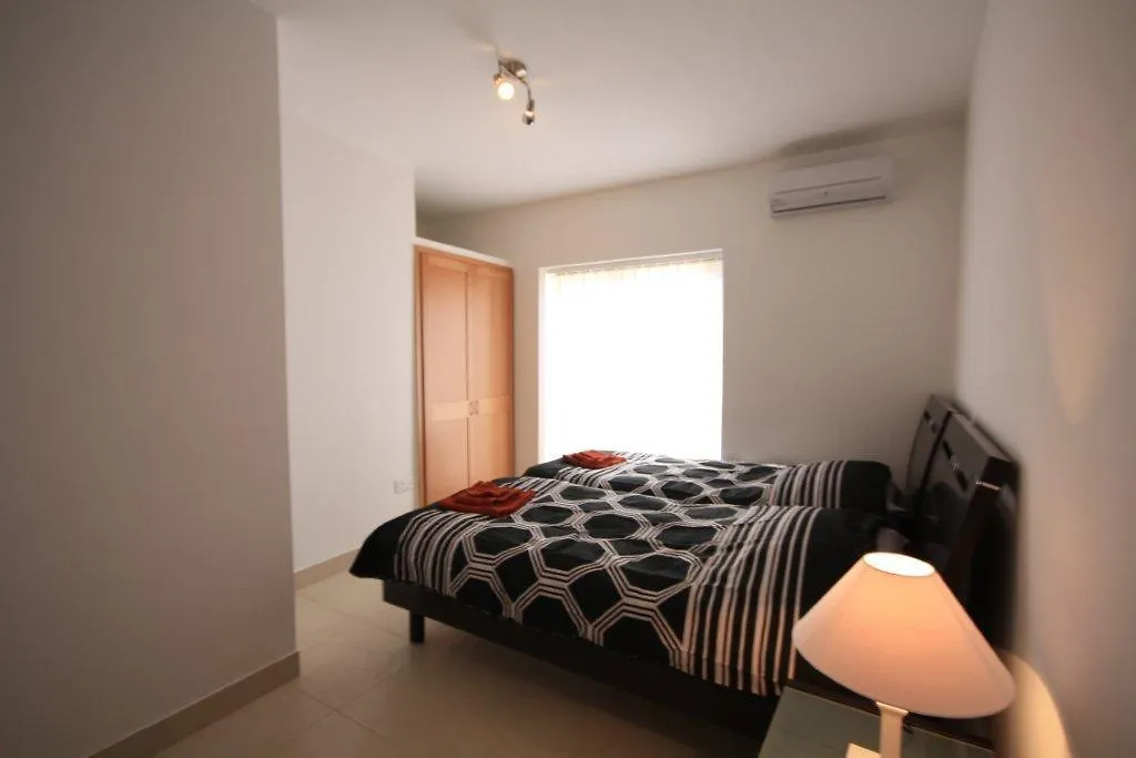 Saint Julian's Cloister'S Walk酒店 0*, Saint Julian's